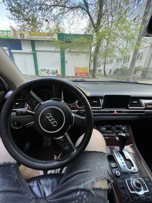 Audi A8 D3 3.7 Газ/Бенз ОБМЕН