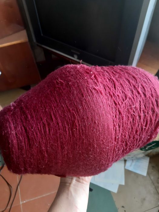 Продам шерстянные нитки.