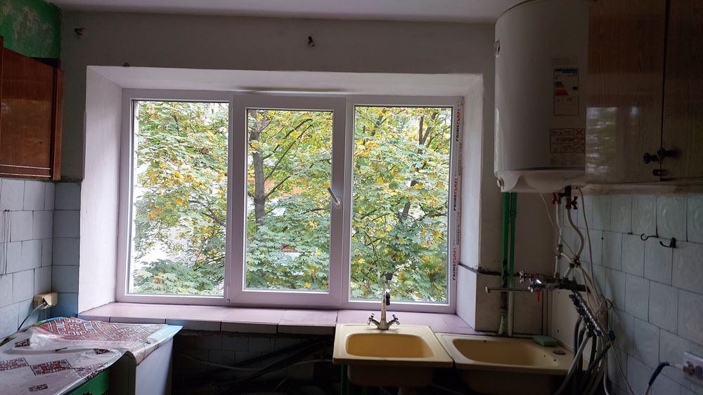 Гуртожиток 2 кімнати на  Молодіжному