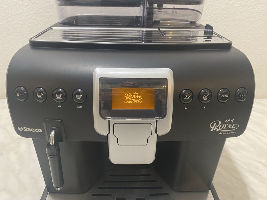 Кавомашина Saeco Royal.