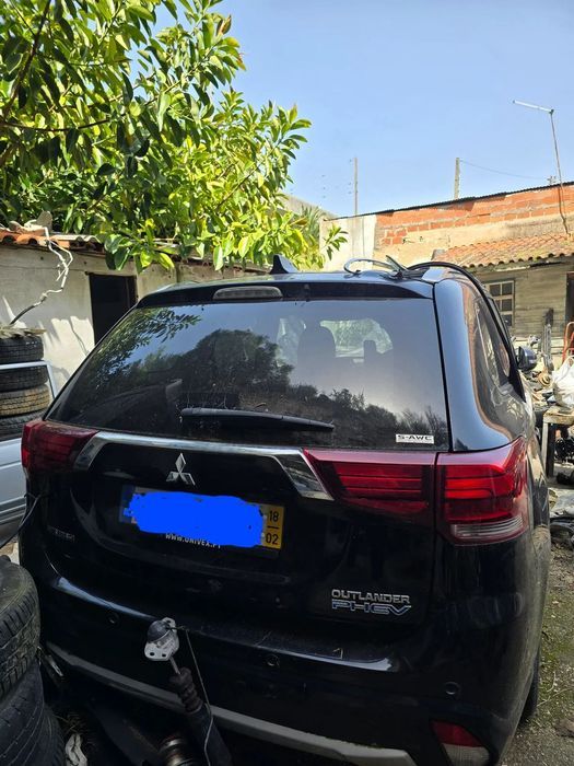 Mitsubishi Outlander  2018 - venda de peças usadas