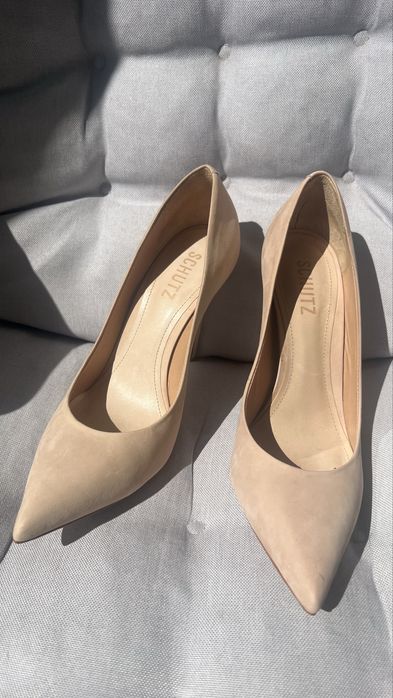 Новые! Туфли лодочки нюдовые р 39 Schutz