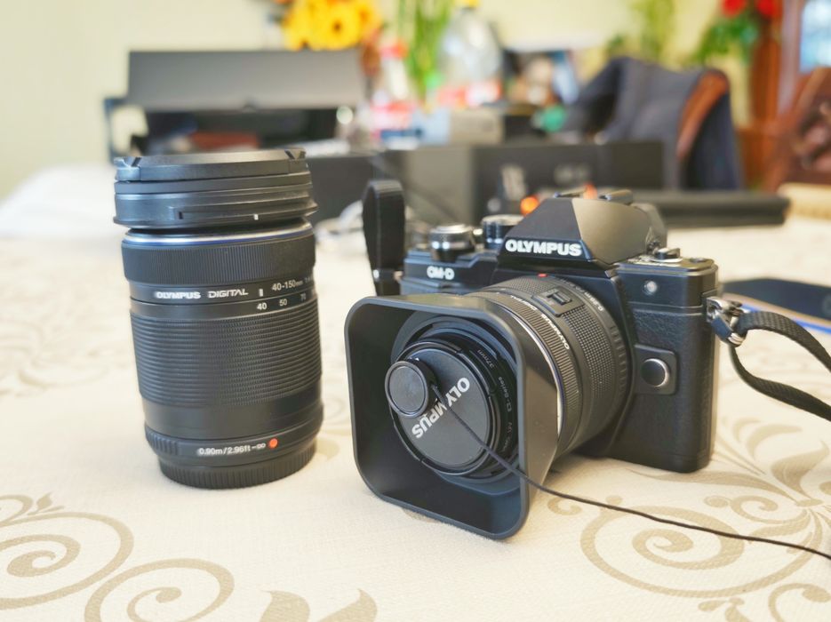 Olympus OM-D E-M10 Mark II + 14-42 + 40-150 + statyw + 128GB