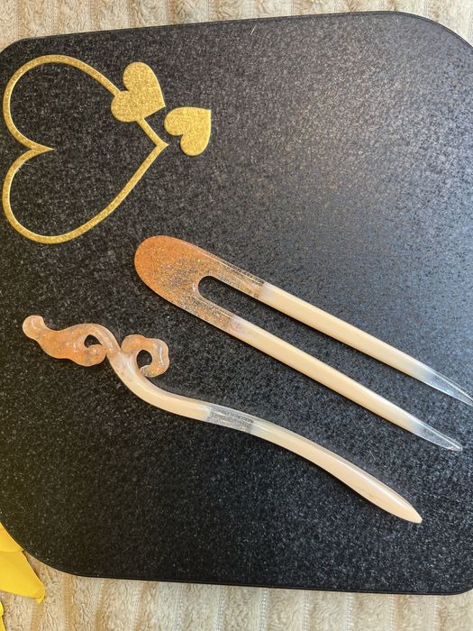 Заколки та шпильки для волосся