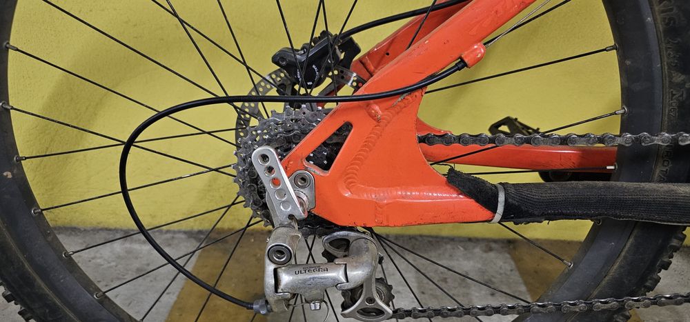 Bike dirt jump planet x. Marzocchi bomber