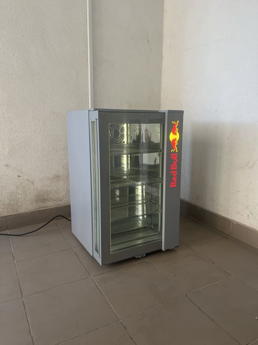 Холодильна Вітрина Вертикальна Настільна для Напоїв
