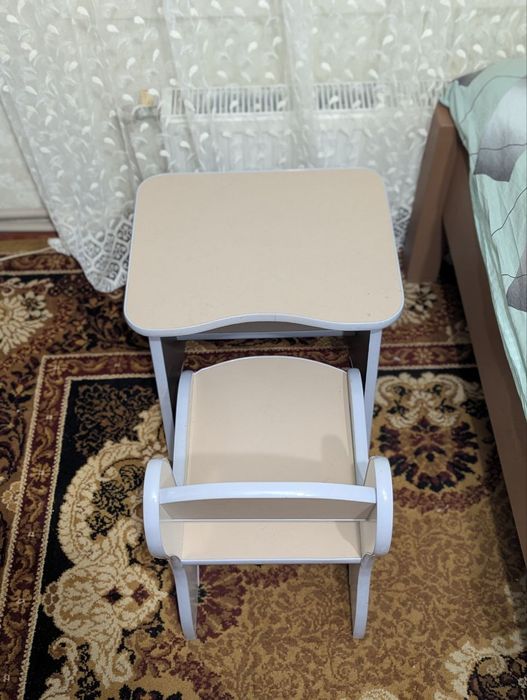 Дитячий стіл і стілець