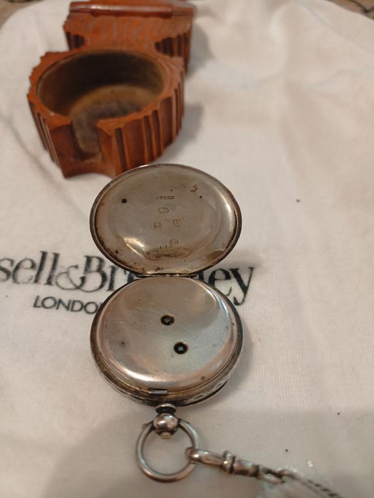 Часы карманные серебряные в футляре с цепочкой