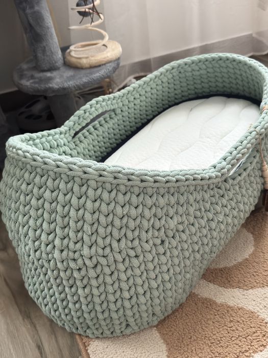 Alcofa para bebe  com colchão