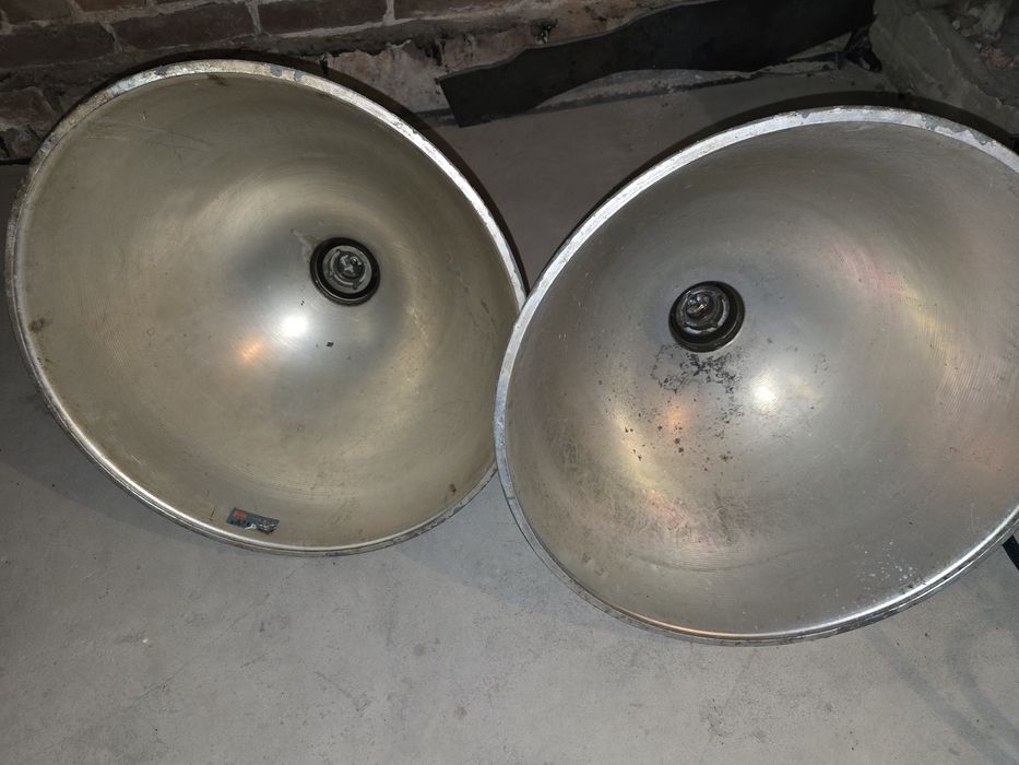 Oprawa lampy oświetleniowej retro