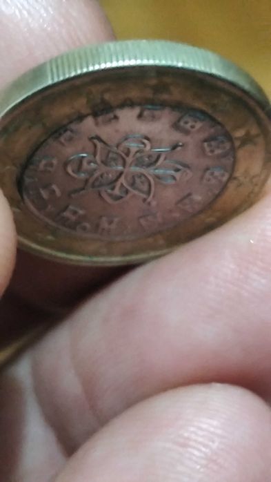Moeda 1 € rara com defeito de cunhagem.