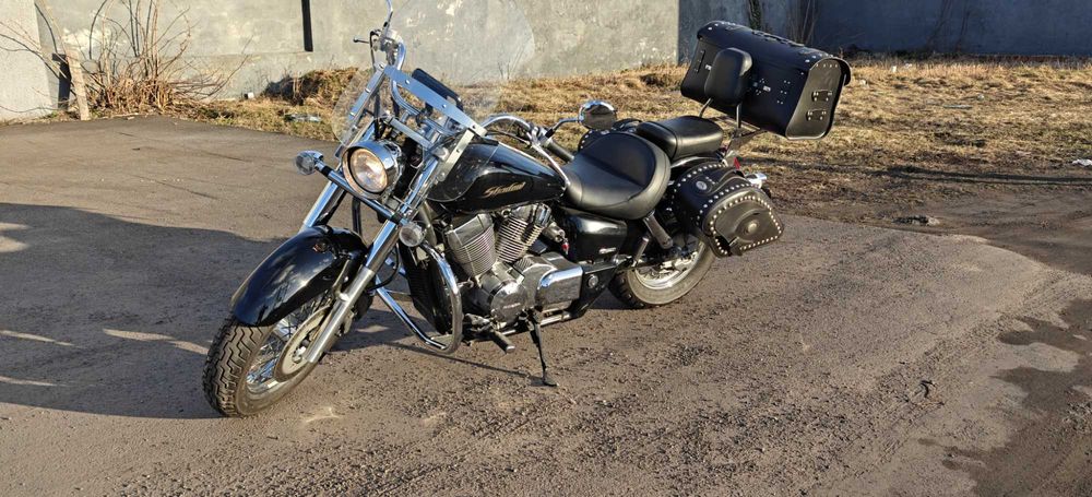 Honda Shadow VT750 na wale kardana-stan idealny.