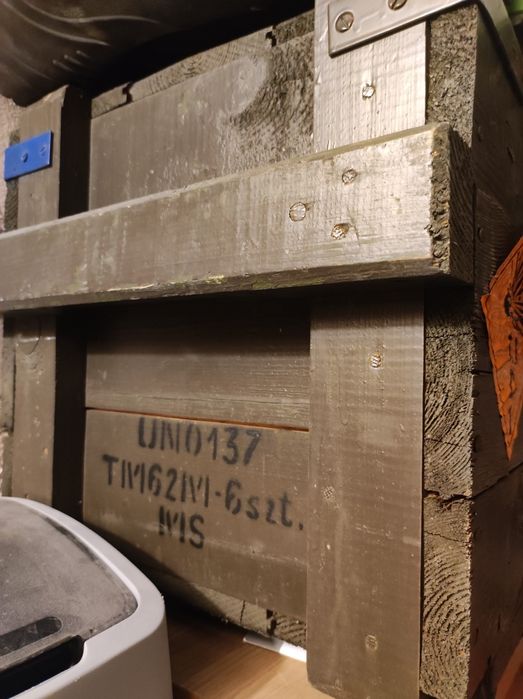 Skrzynie wojskowe w idealnym stanie