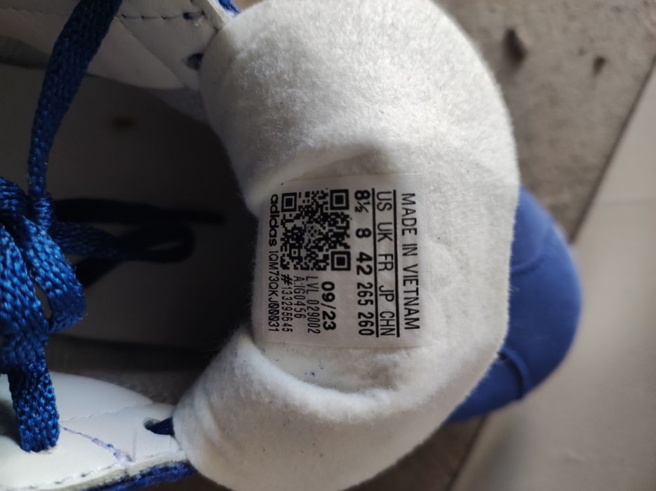 Продам кросівки чоловічі. ADIDAS.