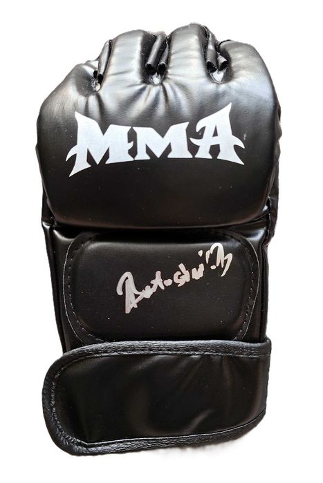 Adrian Bartosiński - rękawica MMA z oryginalnym autografem KSW