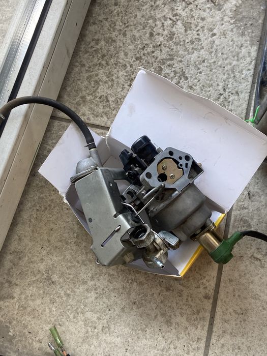 Ремонт електростанцій генераторів бензинових інверторних