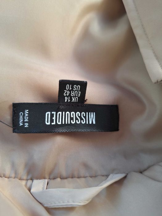 Ciepła krótka kurtka puffer Missguided