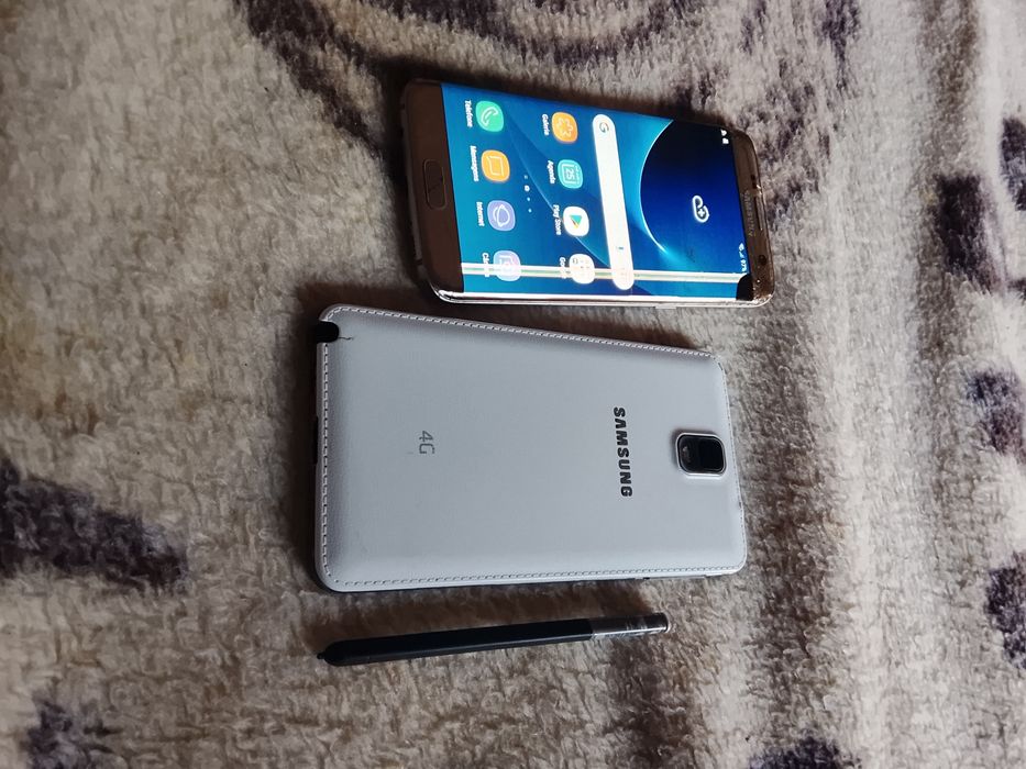 Vendo dois telemóveis Samsung
