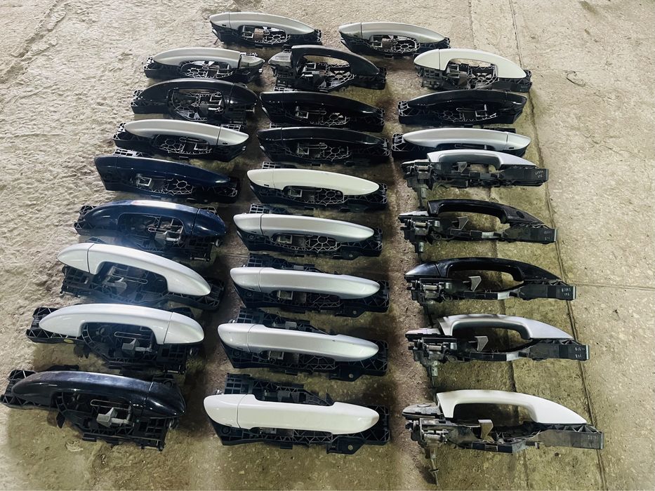 Ручки дверей Пасат Б6 різних кольорів дверна ручка водія passat B6 all