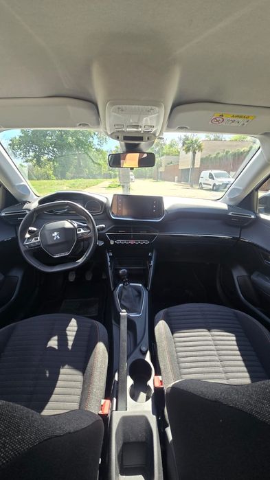 Peugeot 208 1.5hdi diesel 2022