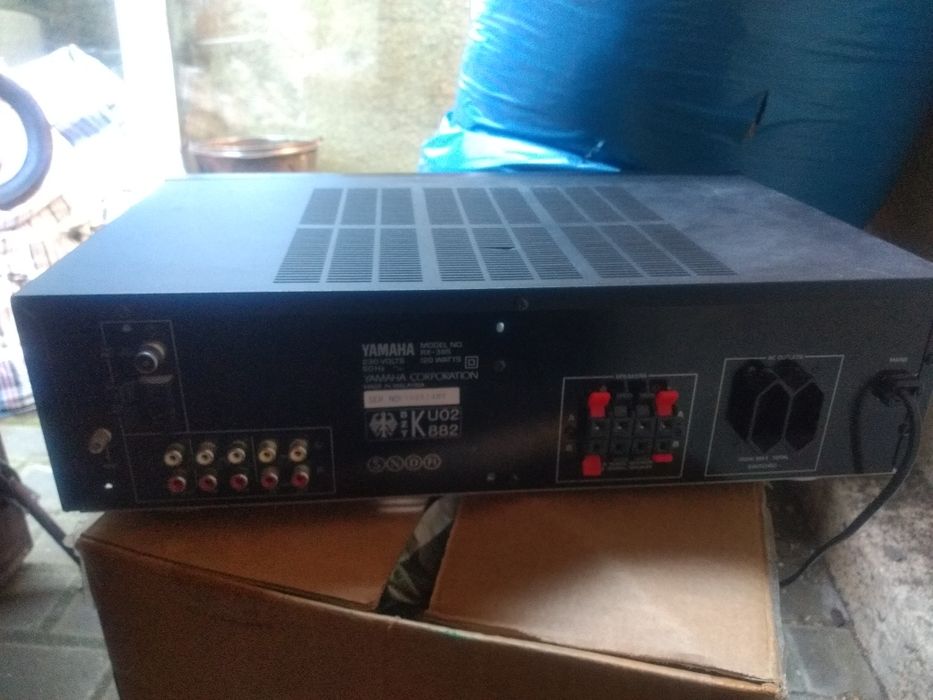 Yamaha RX-385 Amplituner