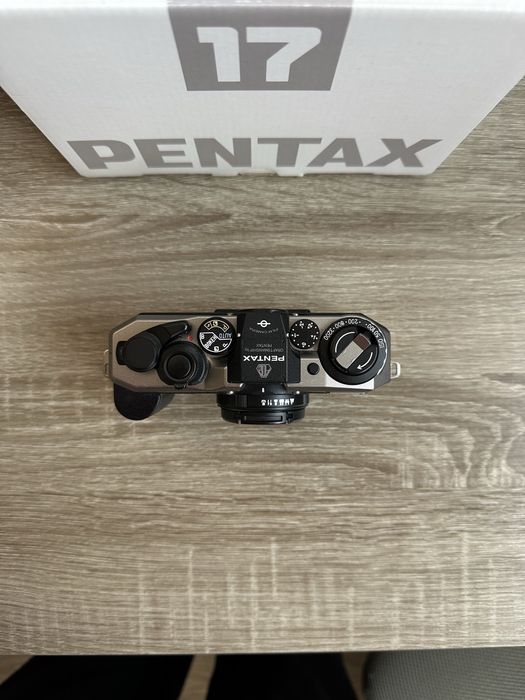 Плівкова камера Pentax 17 35 мм плівка