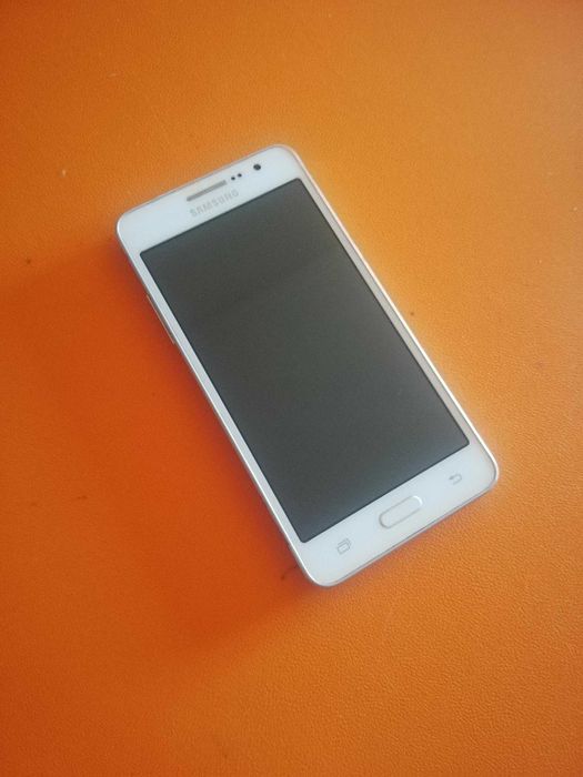 Telemóvel Samsung Galaxy Grand Prime na cor branca
