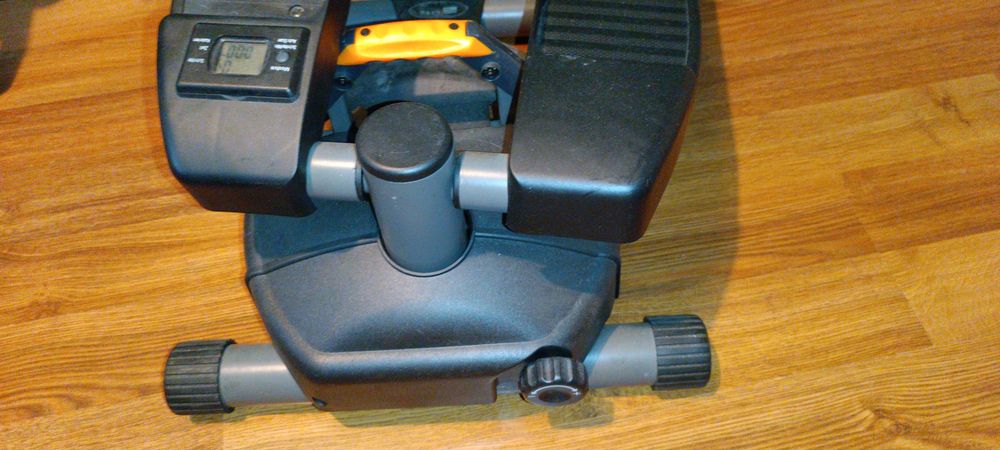 Mini stepper hydrauliczny