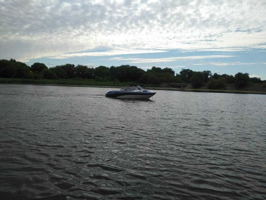 Катер Larson 18FT