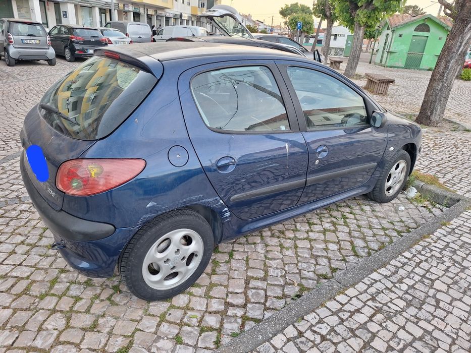 Peugeot 1400 com bancos em couros