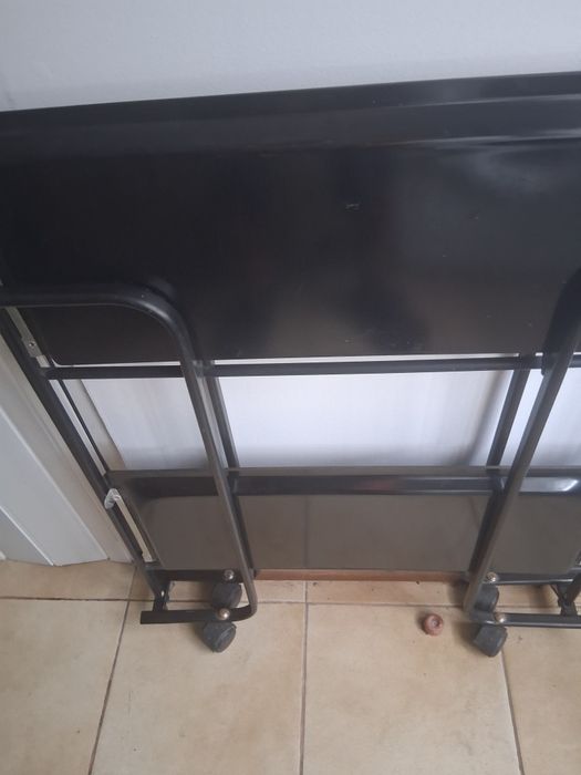 Carrinho dobravel de mesa