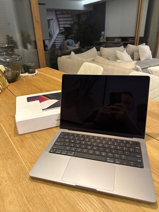 Apple MacBook Pro 14" MKGP3LL/A (Late 2021) 14.2" FV GWARANCJA M1 PRO