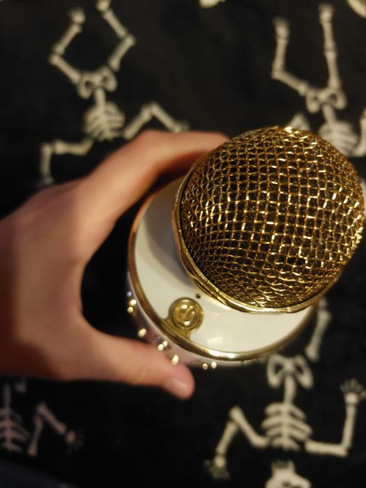 Mikrofon Bezprzewodowy Karaoke Bluetooth WS-858 Złoty Głośnik