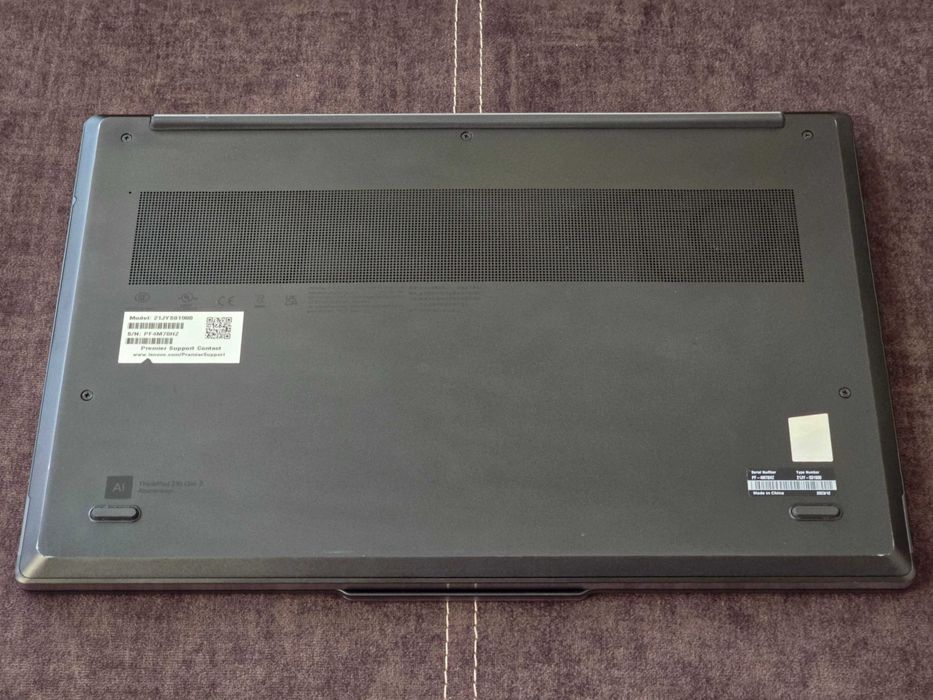 Lenovo ThinkPad Z16 Gen 2 (16" FHD+ IPS Touch/ R7-7840HS/ 32 LPDDR5x/ 1Tb NVMe/ RX 6550M)
