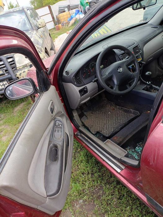 Nissan Almera 2000 год 1,8 бенгзин мотор QG18DE