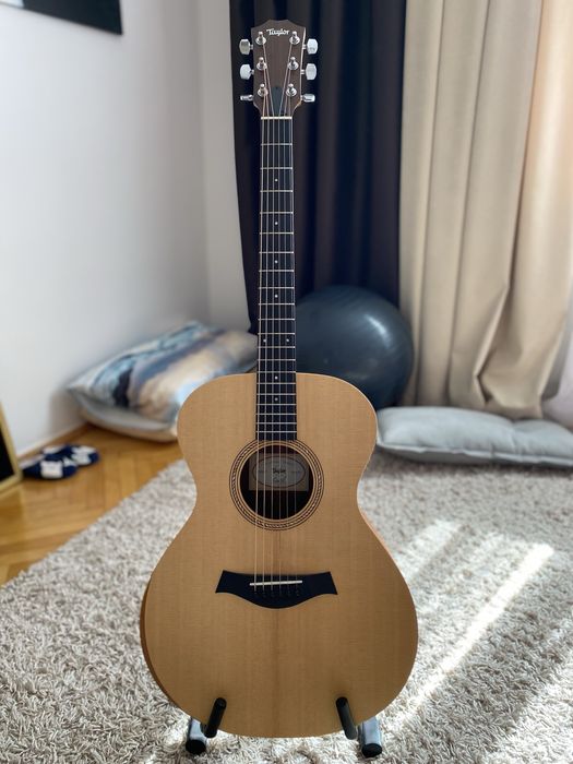 Гітара Taylor Academy 12