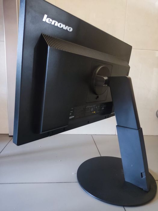 Monitor Lenovo ThinkVision T224pD