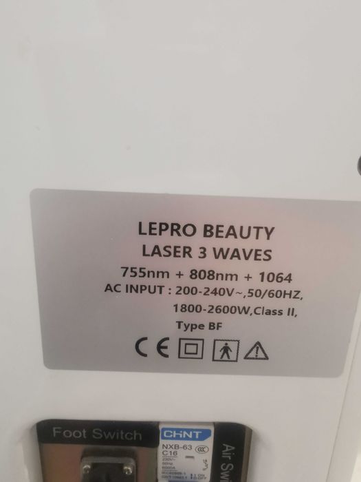 Laser díodo tripla onda