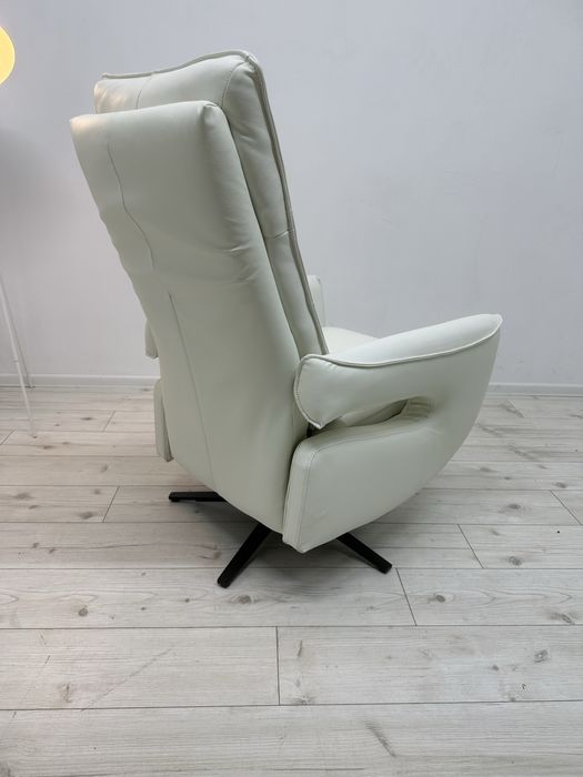 Фірмове крісло,електро з Німеччини