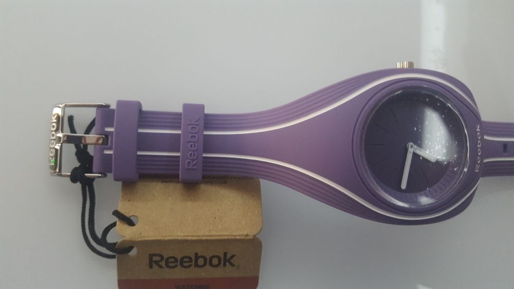 Vendo relógio em quartzo de silicone Serenity Reebok novo,sem garantia