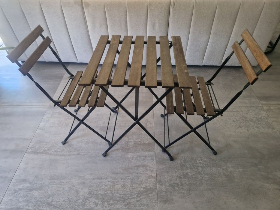 Mesa exterior + 2 cadeiras