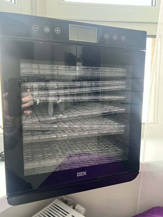 Дегідратор, сушка, сушилка, пічь