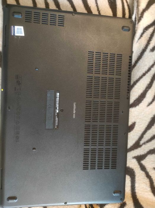 Потужний Dell Latitude 5591 | i5 8400Н , 4/8 ядер , 8GB, HDD | Гарний стан ,Зарядка ,мишка