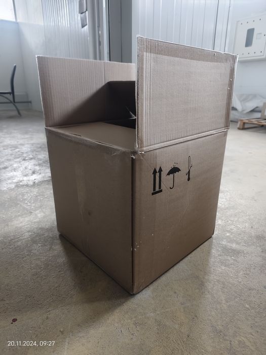 Бумажная коробка