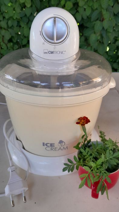 Морожениця CLATRONIC .