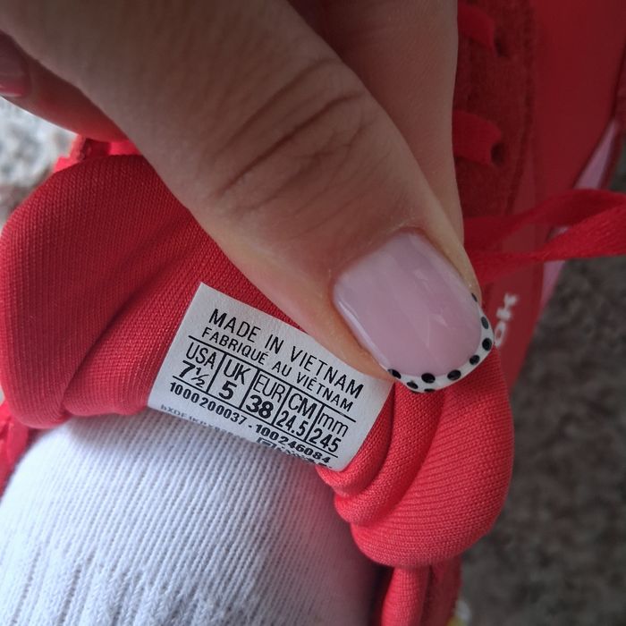 Nowe buty, sneakersy