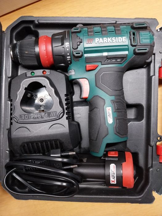 Aparafusadora Parkside 12v com bateria e carregador