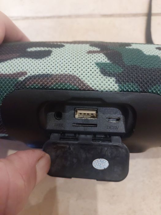 Колонка  блютуз Jbl