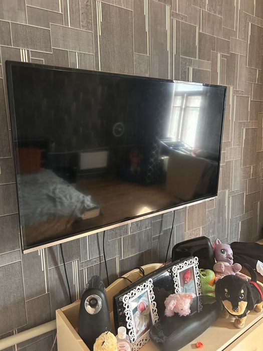 Телевизор Bravis Smart TV Led 48 4k