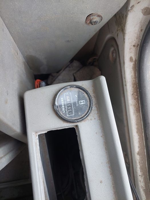 Liebherr R 914B koparka gąsienicowa